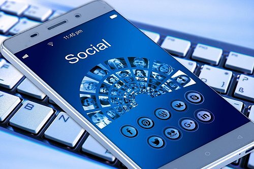 social_media social_media